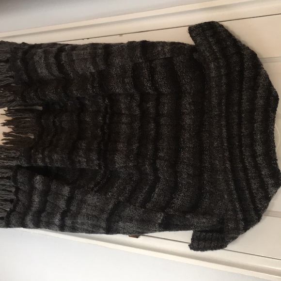 GUESS by Marciano Poncho - Picture 2 of 7